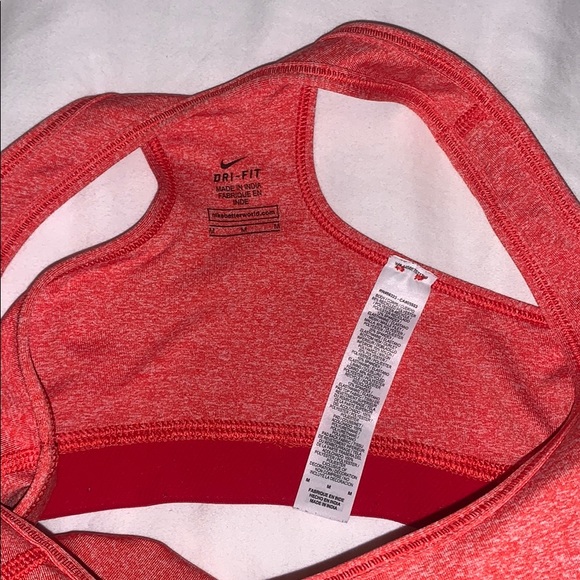 Nike sports bra - Picture 3 of 3